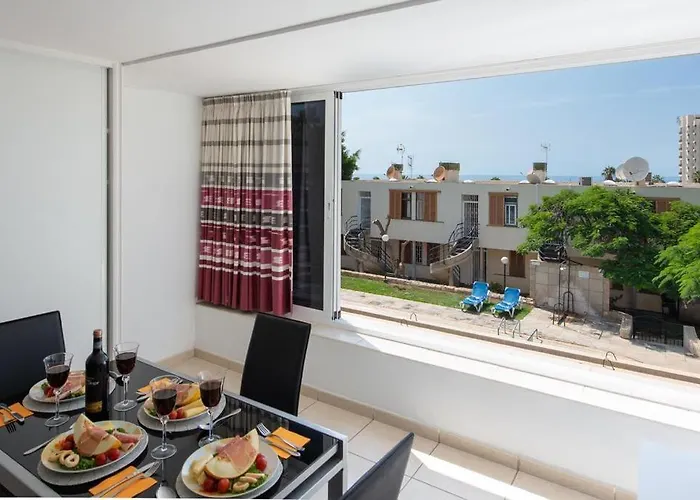 Jacaranda * Playa de las Americas (Tenerife)